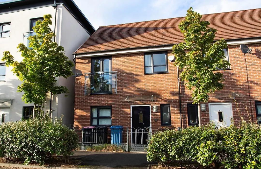 Cozy Townhouse In The Heart Of Greater Manchester-1